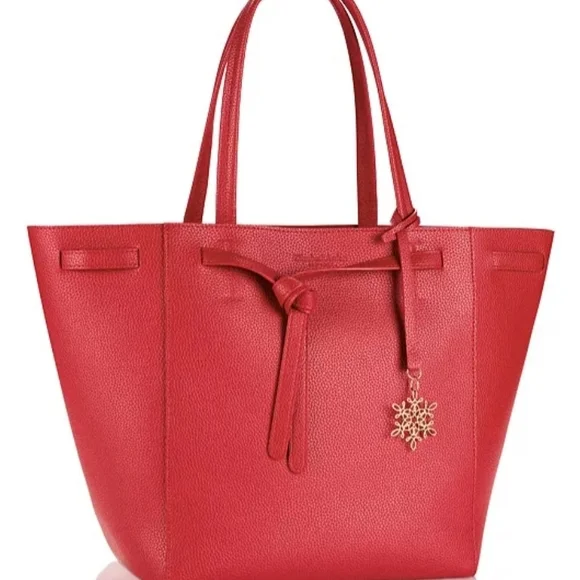 Elegant Red Tote Bag - Picture 3 of 17